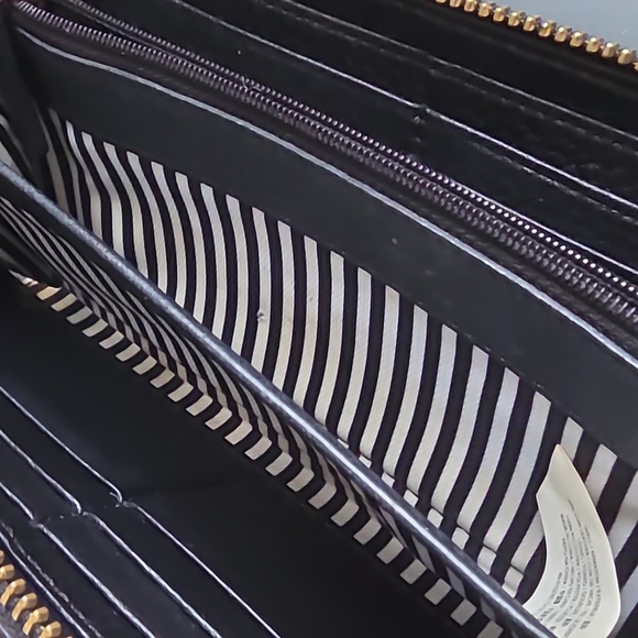 KATE SPADE NEW YORK Black Zip Around Leather Wallet - Picture 10 of 13